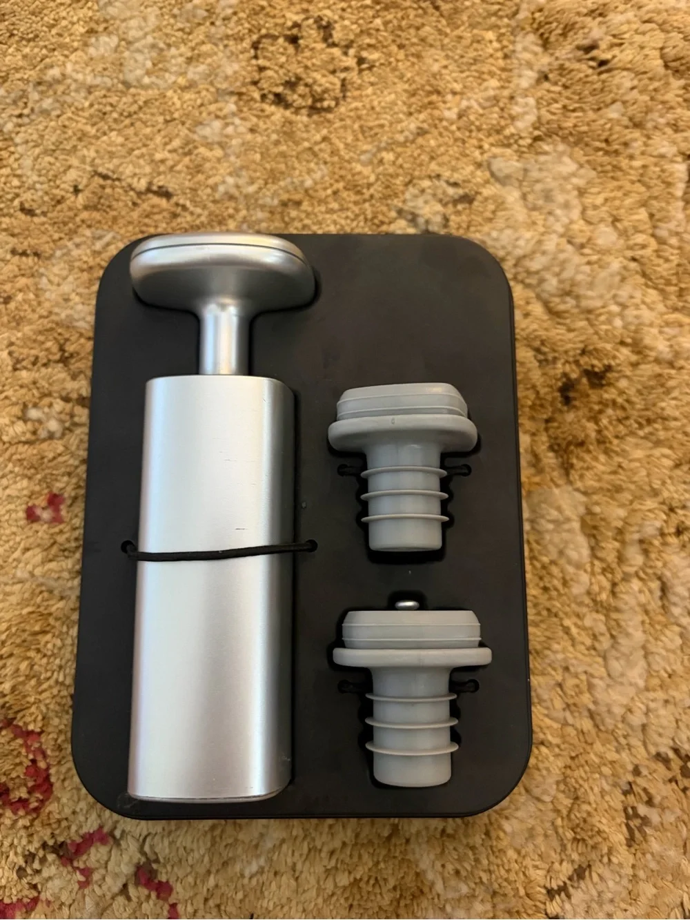 Rabbit Wine Preserver Vacuum Pump with 2 Stoppers - Silver